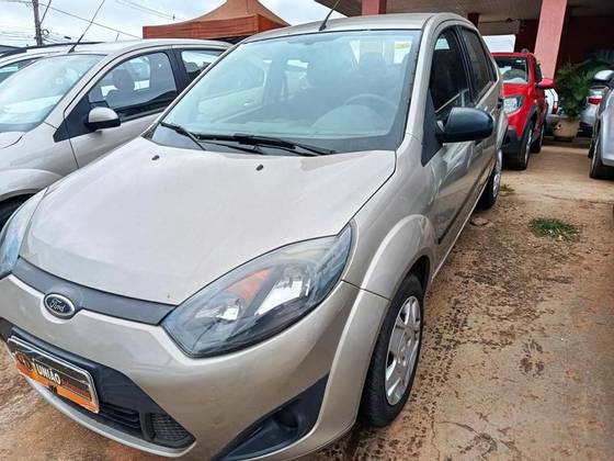 FORD FIESTA 1.6 ROCAM 8V FLEX 4P MANUAL FORD FIESTA 1.6 ROCAM 8V FLEX 4P MANUAL